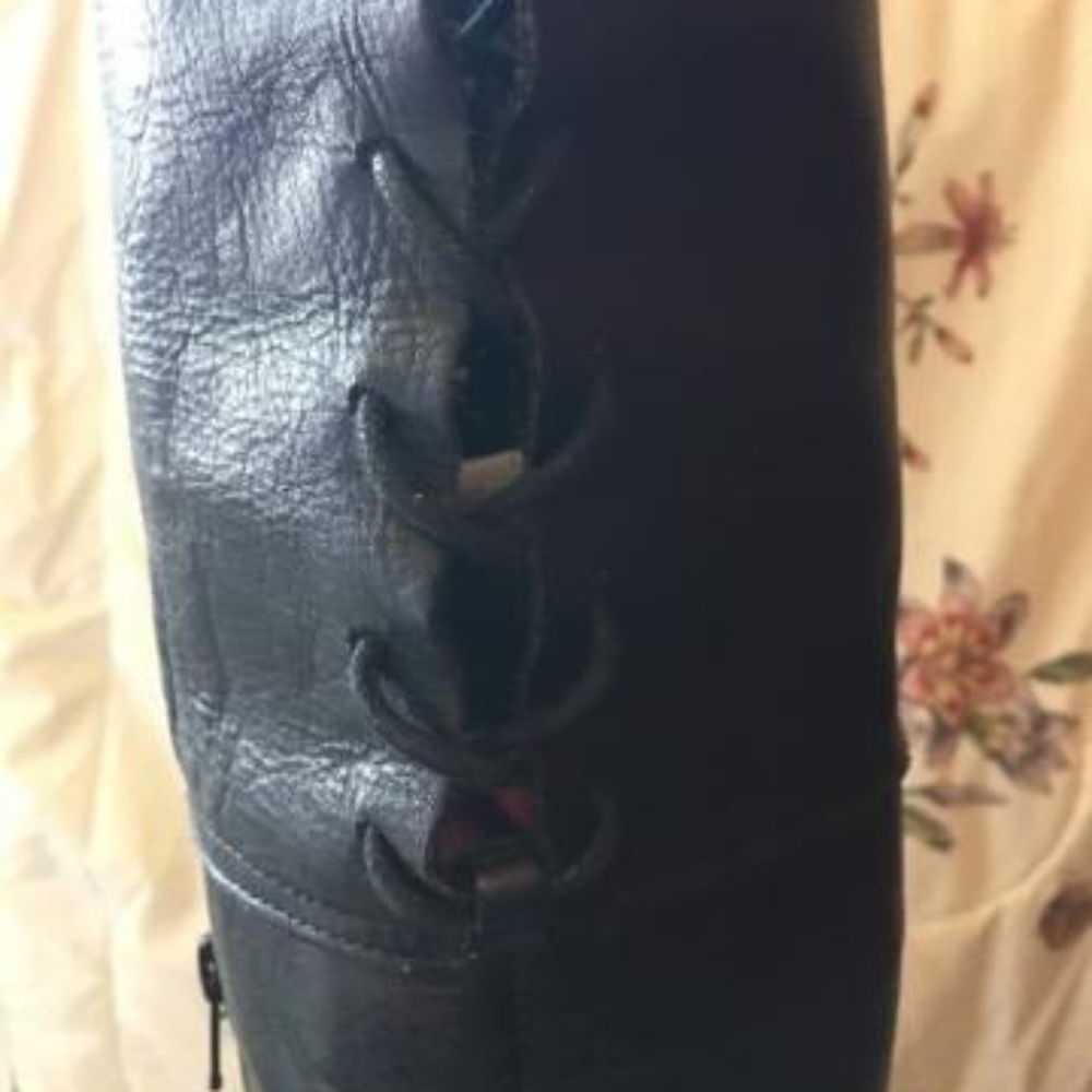 Boots - Picture 3 of 4